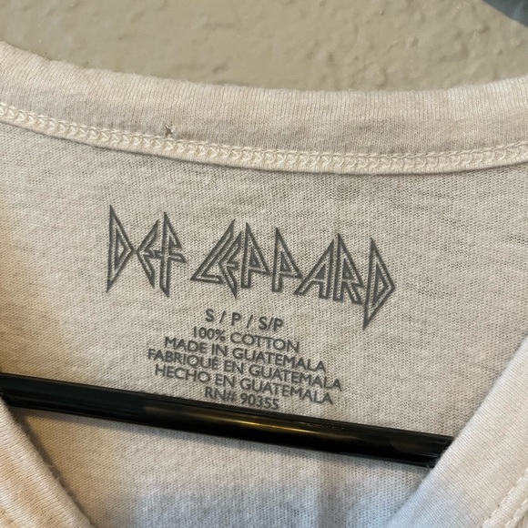 White Def Leppard Crop Top - Picture 3 of 3